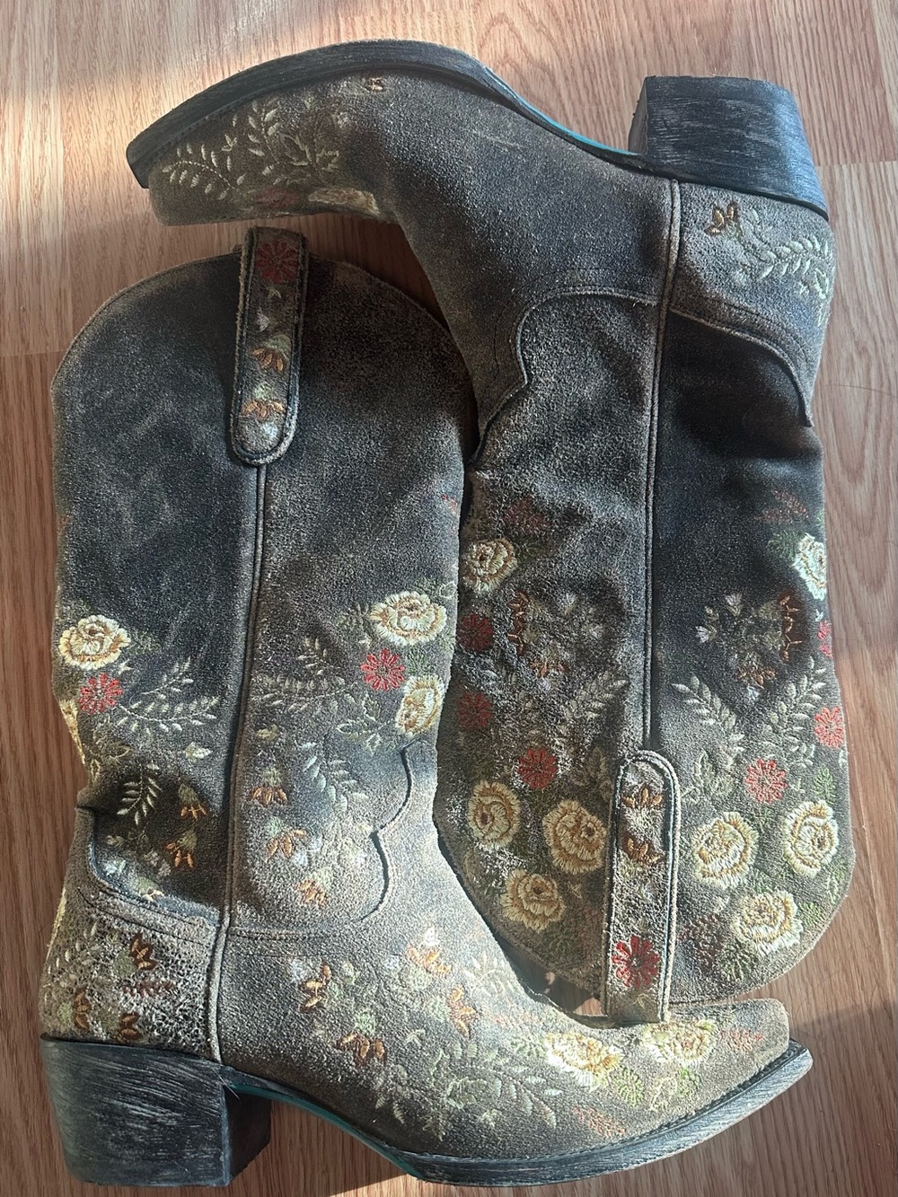 Lane Embroidered Suede Floral Western Boots 9